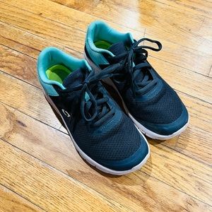 Blue and Turquoise Cross Trekkers Tennis Shoes